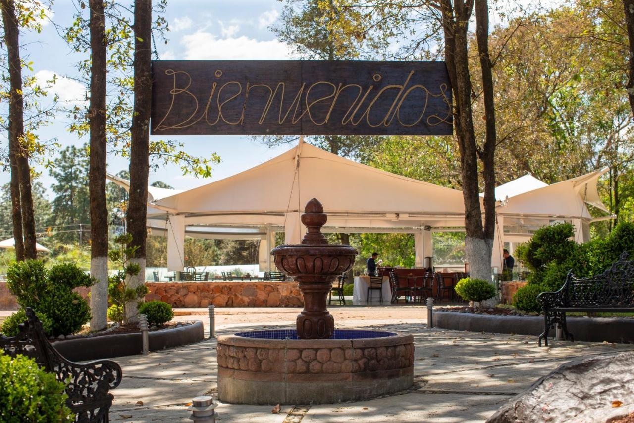 Hotel & Glamping Huasca Sierra Verde ウアスカ・デ・オカンポ エクステリア 写真
